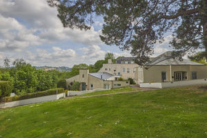 Cleve Court- click for photo gallery